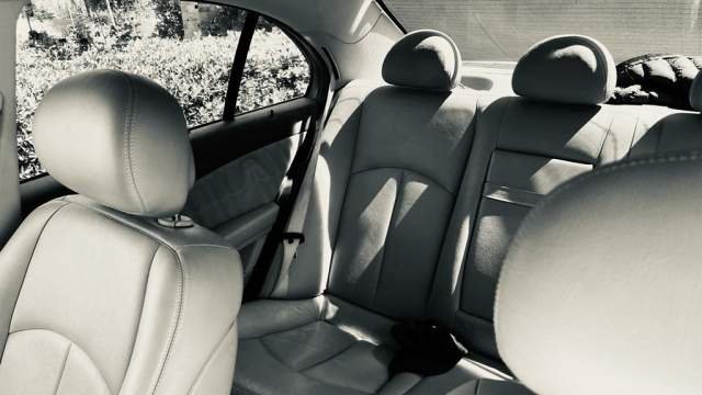 Tirane, shes makine Mercedes-Benz evo 320 pa takse lluksi Viti 2006, 5.888 Euro