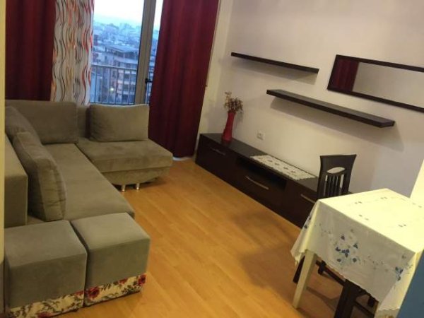 Tirane, jepet me qera apartament 1+1+BLK 55 m² 32.000 Leke (Xhanfize Keko)