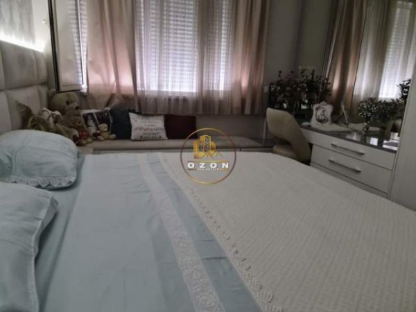Tirane, jap me qera apartament Kati 5, 100 m² 700 Euro (Komuna e Parisit)