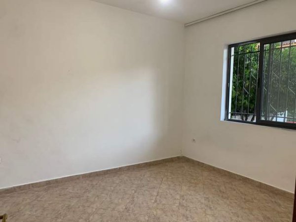 Tirane, jepet me qera apartament 2+1 Kati 1, 120 m² 40.000 Leke (loni ligori)