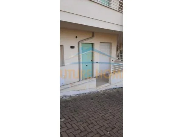 Durres, shitet apartament 2+1+BLK 101 m² 35.000 Euro (Shkembi i Kavajes)