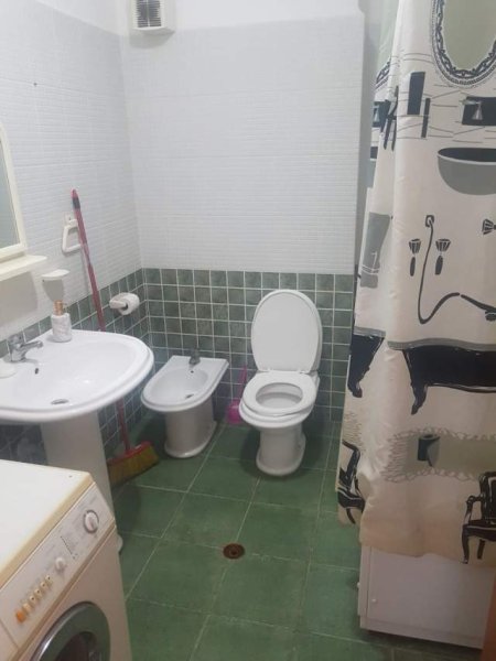 Tirane, jepet me qera apartament 1+1+BLK Kati 4, 75 m² 300 Euro (don bosko)