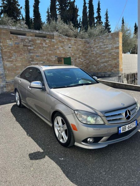 Tirane, jap me qera makine Mercedes-Benz C300 4MATIC Viti 2009,