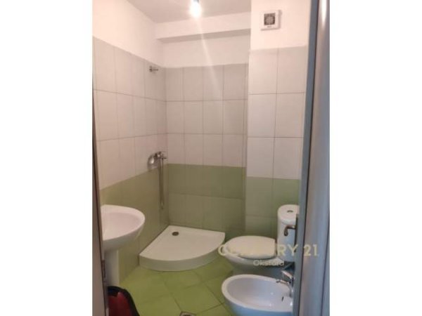 Tirane, jepet me qera apartament 2+1 Kati 3, 550 Euro (LIQENI I THATE)