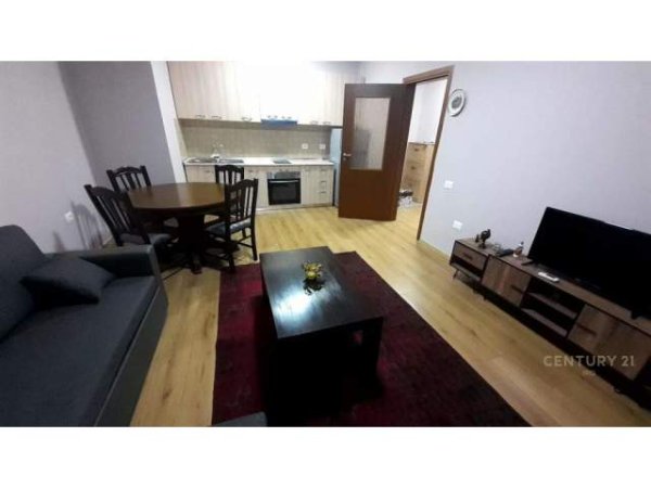 Tirane, jepet me qera apartament 2+1 Kati 1, 60 m² 400 Euro (rr e kosovareve)