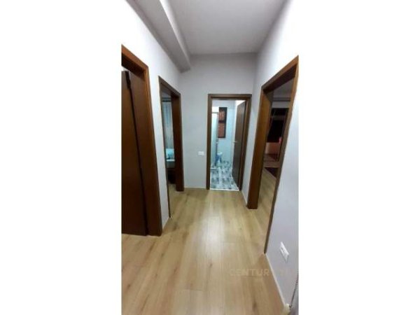 Tirane, jepet me qera apartament 2+1 Kati 1, 60 m² 400 Euro (rr e kosovareve)