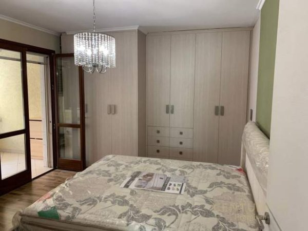 Tirane, jepet me qera 2+1 Kati 2, 104 m² 550 Euro (Kopeshti Botanik)