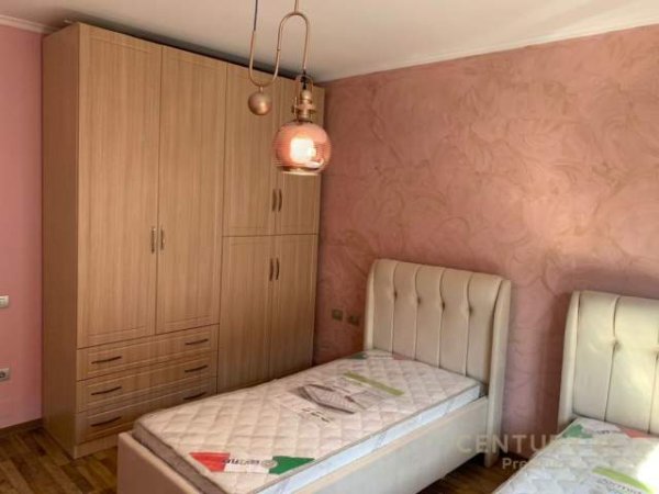 Tirane, jepet me qera apartament 2+1 Kati 3, 104 m² 550 Euro (Kopshti Botanik Zoologjik)