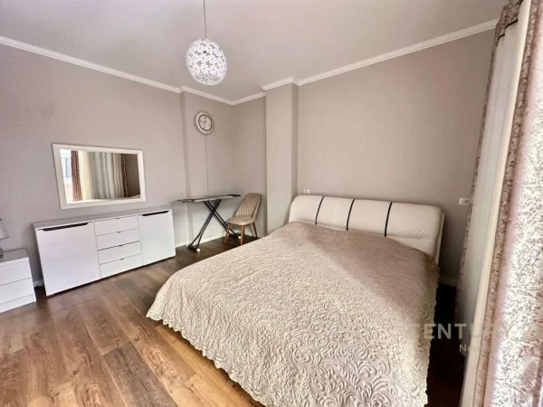 Apartament 3+1+2 per shitje pranë Liqeni i Thate !!