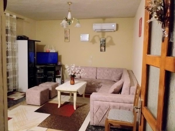 Korçe,Shitet Apartament 1+1, Rruga Insan Korca