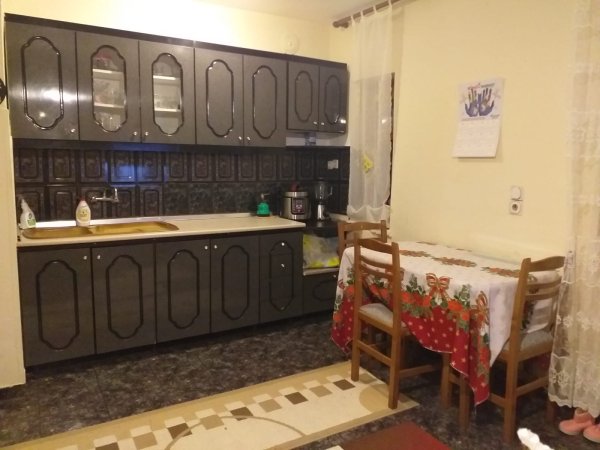 Korçe,Shitet Apartament 1+1, Rruga Insan Korca