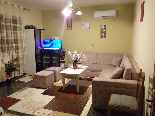 Korçe,Shitet Apartament 1+1, Rruga Insan Korca