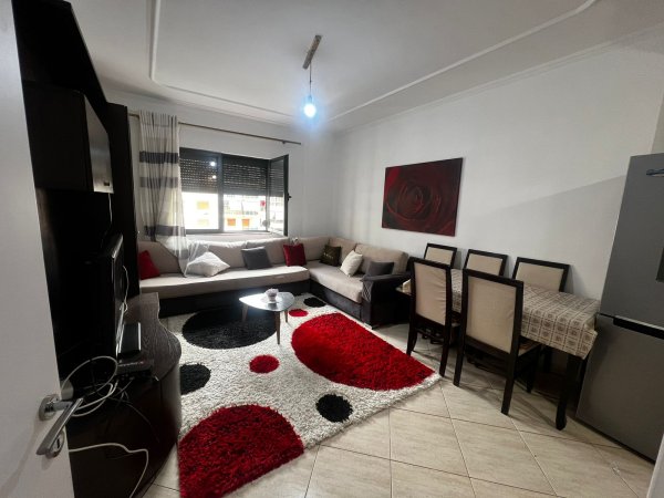 Shitet, Apartament 1+1, Usluga, Stacioni i Trenit