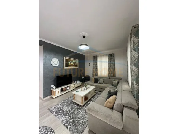 Qera, Apartament 2+1, Vilat Gjermane / OPP38098