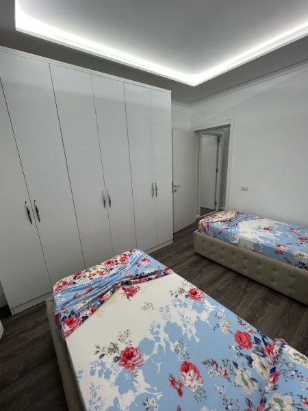 Apartament 2+1+2 me qera tek ish Fusha e Aviacionit 650 euro