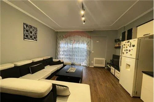 JEPET APARTAMENT ME QIRA 2+1 te Liqeni i Thate Rr.peti