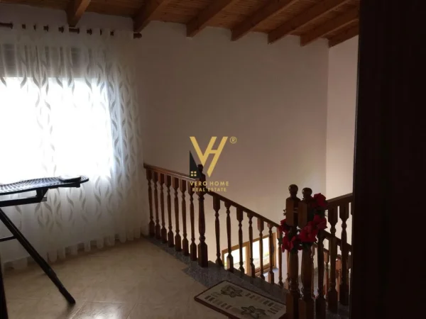 SHITET VILE TRE KATESHE NE VLORE 220.000 EURO