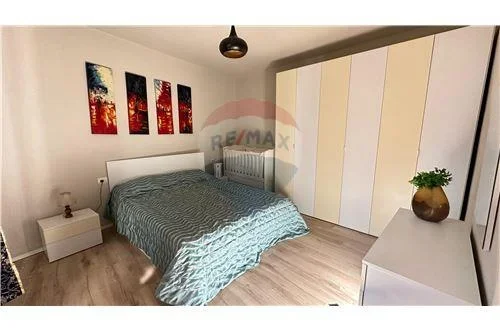 JEPET SHTEPI ME QIRA 1+1 te Rruga e Dibres