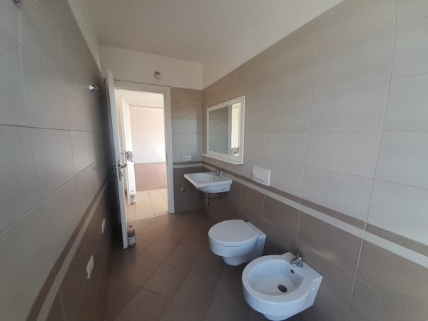 Jepet Apartament 2+1 Me Qera Tek Ali Demi (ID B220711) Tirane