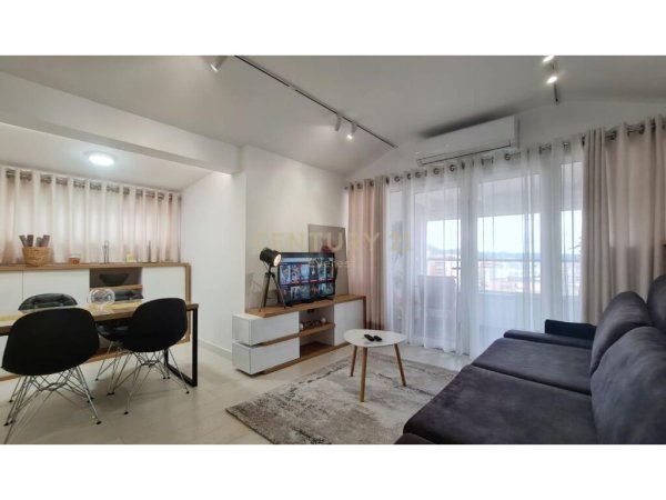 KOMUNA E PARISIT, JAPIM ME QIRA APARTAMENT 2+1