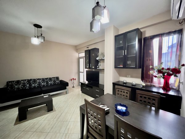 JAPIM ME QERA APARTAMENT 1+1 + POST PARKIMI TEK KODRA DIELLIT!! 440$