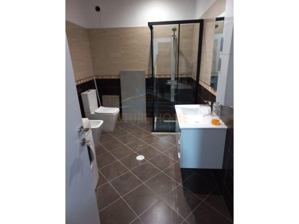 Shitet, Apartament 1+1,Xhamia,Vlore.RV37851