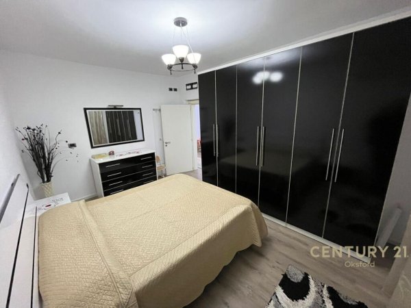 apartament per shitje 2+1 te vasil shanto !