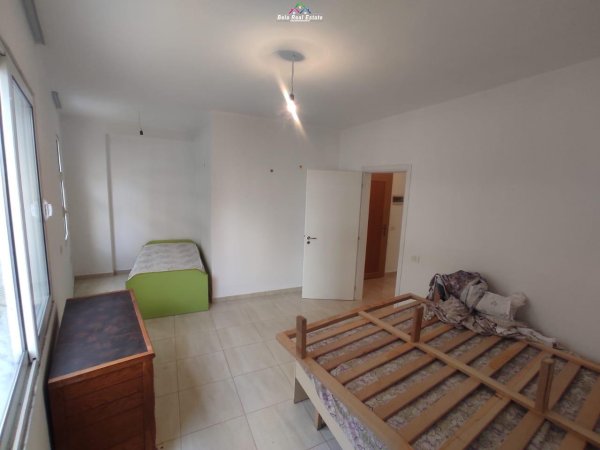 Shitet Apartament 2+1 Tek Fresku (ID B120428) Tirane