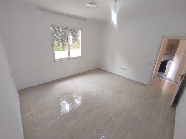 Shitet Apartament 2+1 Tek Fresku (ID B120428) Tirane