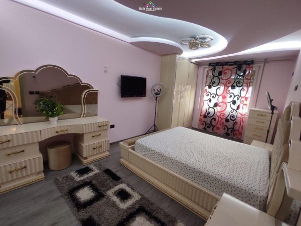 Shitet Apartament 3+1 Ne Porcelan (ID B13056) Tirane.