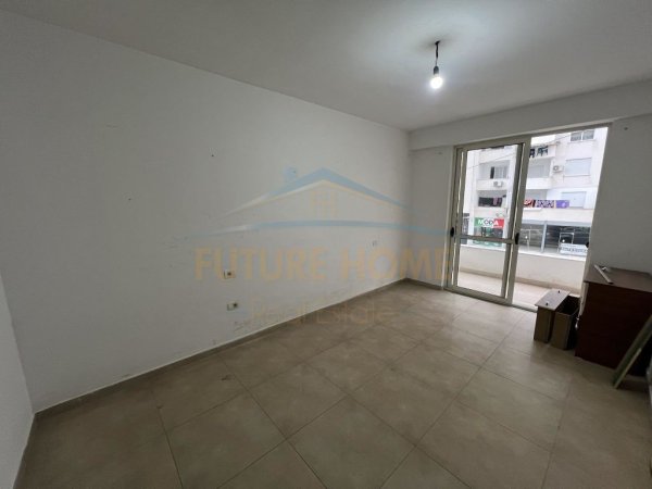 Shitet, Apartament 1+1, Unaza e Re.UNA36251