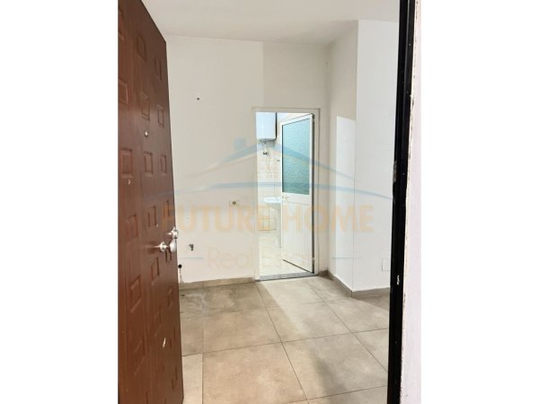 Shitet, Apartament 1+1, Unaza e Re.UNA36251