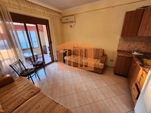 APARTAMENT 1+1 TEK SHKEMBI I KAVAJES,PER SHITJE!