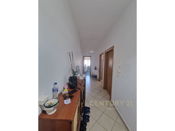 SHITET APARTAMENT 2+1 PRANE KOMUNES SE PARISIT, KRISTAL CENTER! Neom81058