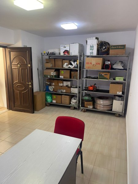 Qera, Apartament Studio Për Zyra, Rruga Fortuzi / OPP38143