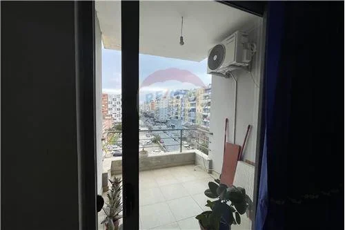 SHITET APARTAMENT 2+1 te Astir prane 2 Palmave