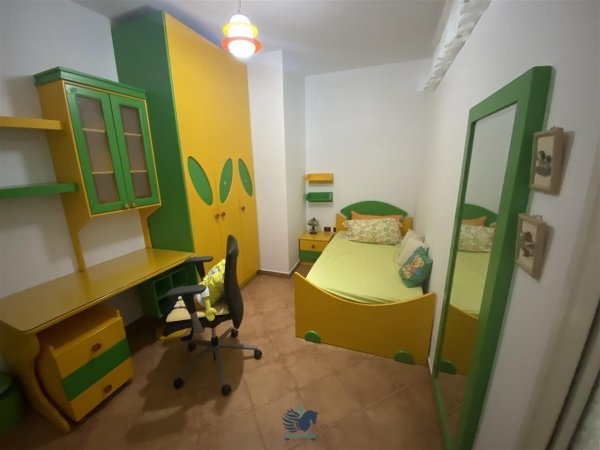 Jepet Me Qera Apartament 3+1 Tek 21 Dhejtori [ID P0310]