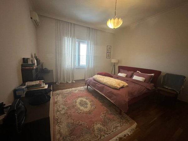 Qera, Apartament 3+1, Pazari i Ri, Tiranë - 1500€ | 140m²