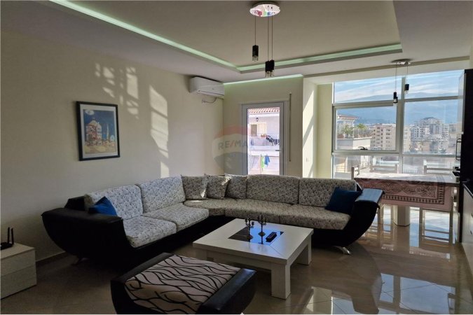 Apartament 2+1 me qera tek Kisha Ortodokse,Vlore