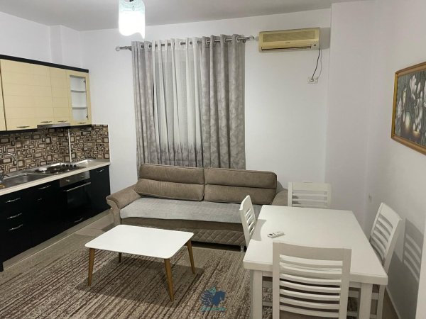 Jepet Me Qera Apartament 1+1 Tek 5 Maji [ID P0171]