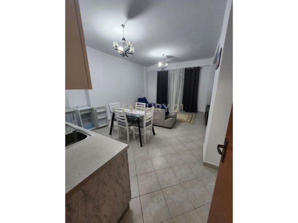 Apartament 1+1 i mobiluar për qira në Astir, Tiranë - 400€ | 72 m²