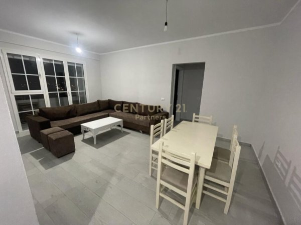 JAPIM APARTAMENT 2+1+2 ME QIRA TEK PALLATET E VERDHA !