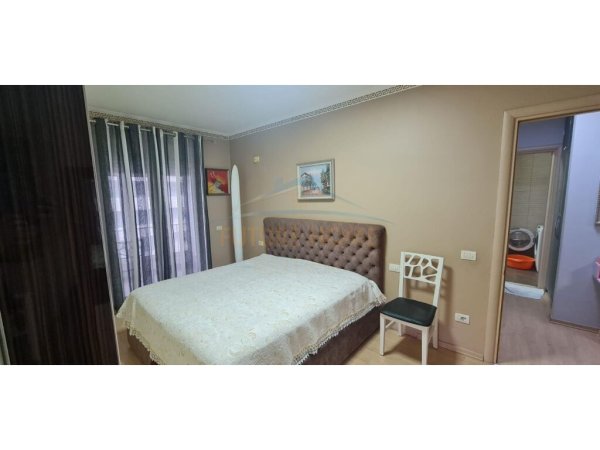 Qera , Apartament 2+1, Kontakt 21, Tiranë.