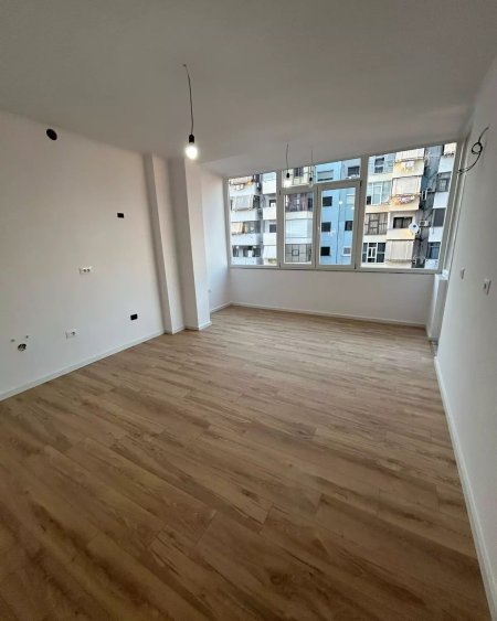 Shitet Apartament 1+1+BLK tek 21 Dhjetori