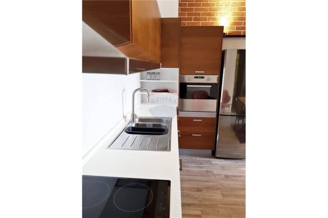 Apartament - Me Qira - Fusha e Aviacionit, Shqipëri  2+1, 550 EURO