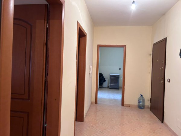 Shitet apartament 2+1 ne Don Bosko, prane shkolles Vace Zela, 125'000 Euro