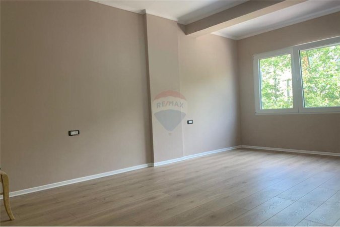 Shitet apartament 3+1 ne Ali Dem, 190'000 Euro