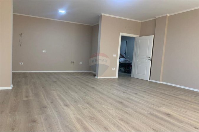 Shitet apartament 3+1 ne Ali Dem, 190'000 Euro