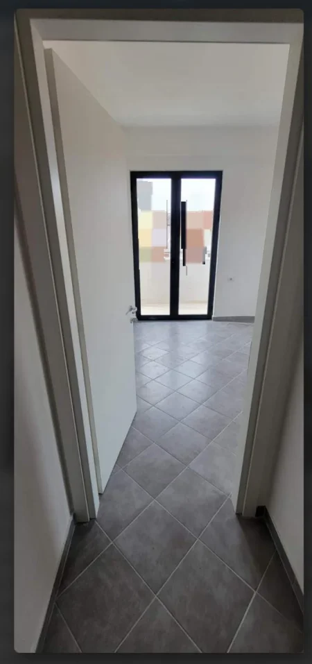 Zyre Me Qera 2+1 Tek Jordan Misja (ID BZ2272) Tirane.