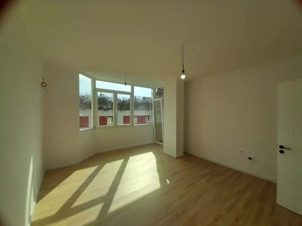 Shitet Apartament 1+1+BLK, 65m2  tek 21 Dhjetori Te Ish UET